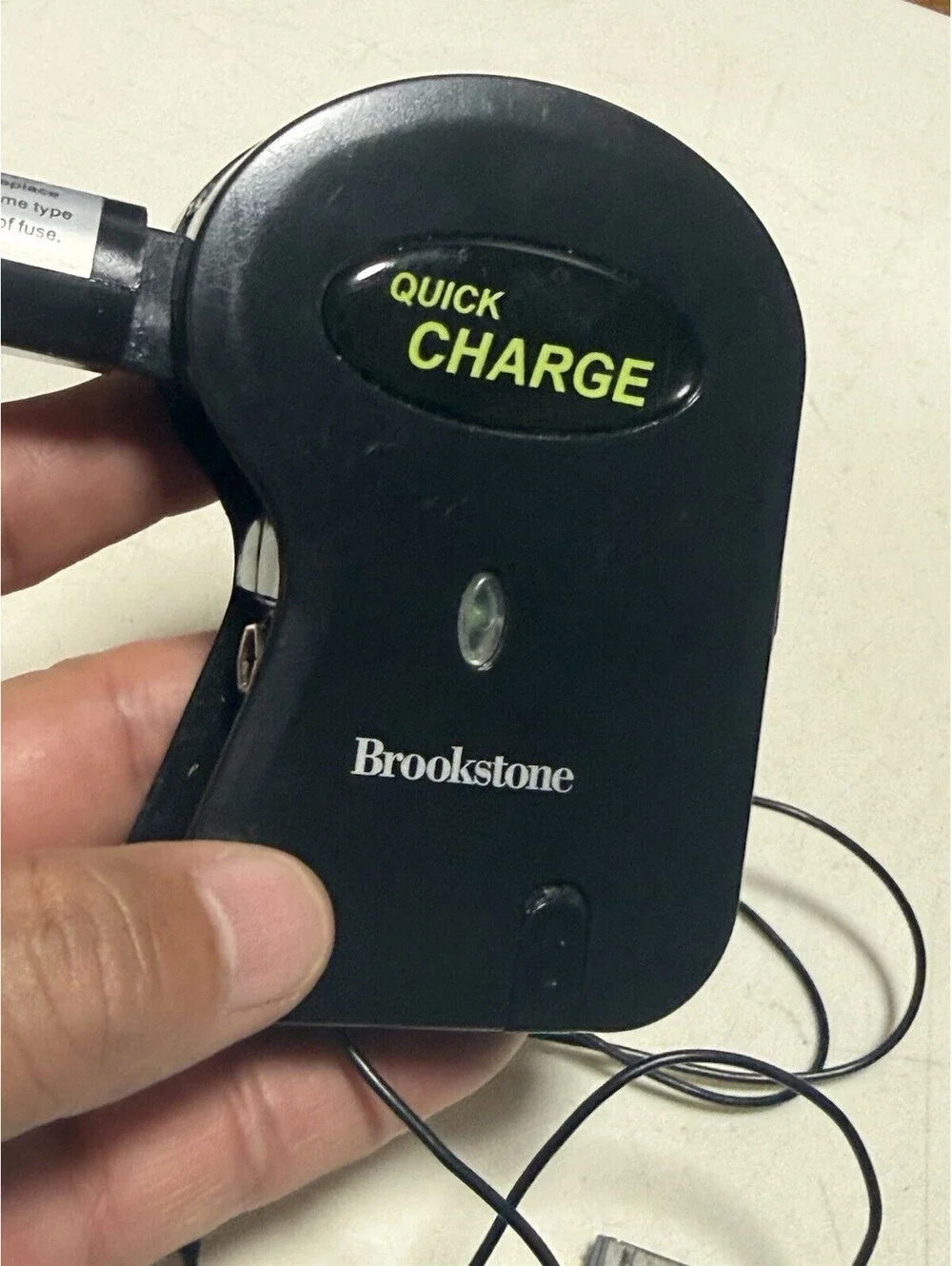BROOKSTONE Travel QUICK Charger , With Case